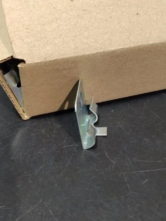 Клипсы к плинтусу MDF Bonkeel (50шт) в Салавате