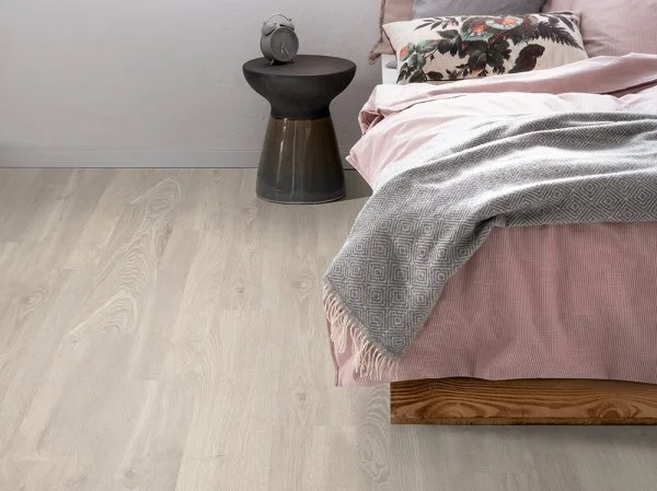 Ламинат Egger PRO 8/33 Дуб Кортон белый EPL051 в Салавате