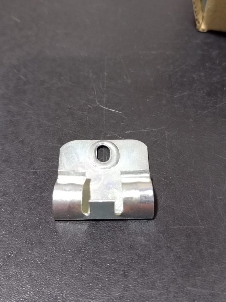 Клипсы к плинтусу MDF Bonkeel (50шт) в #REGION_NAME_DECLINE_PP#